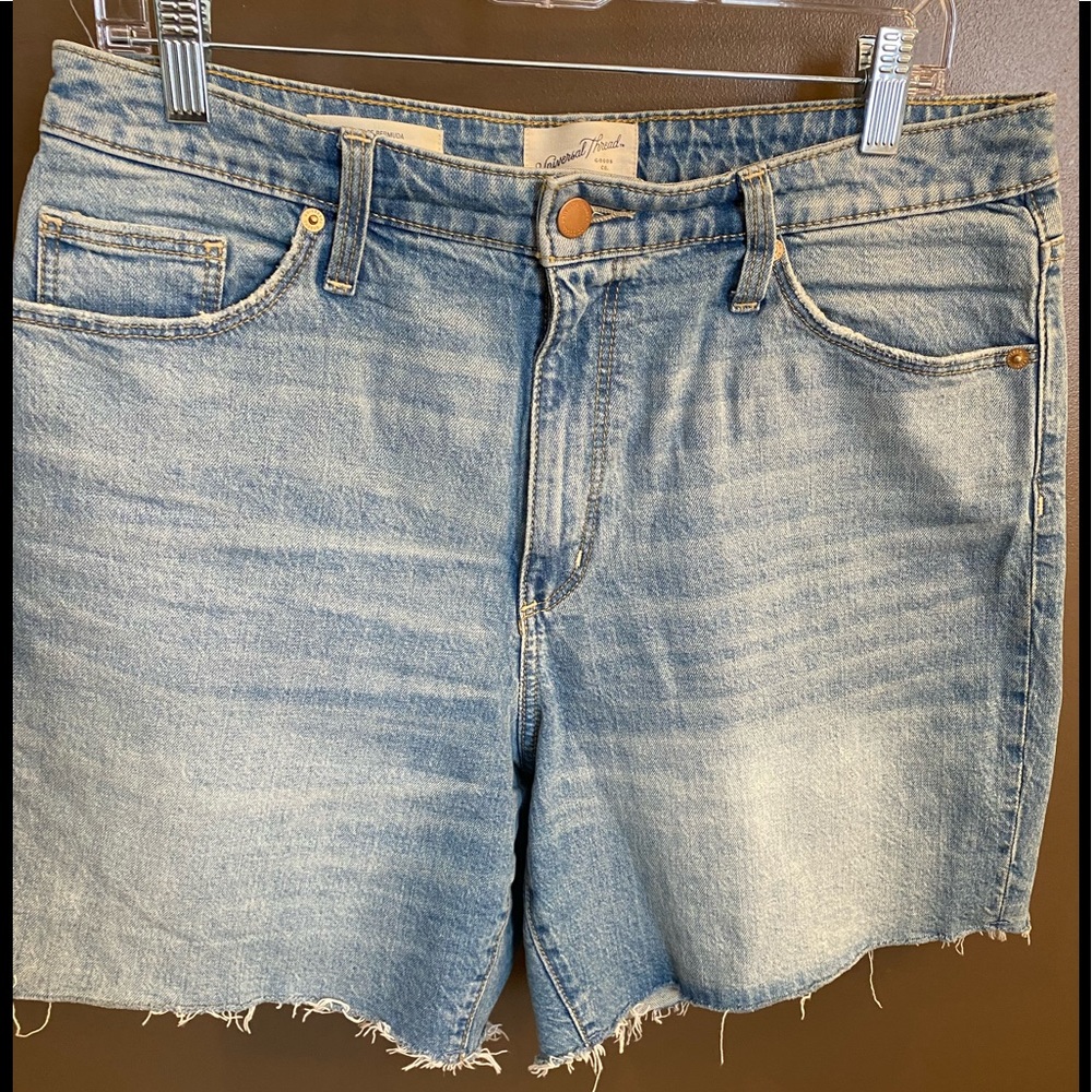 Universal Threads size 12 vintage Bermuda denim shorts